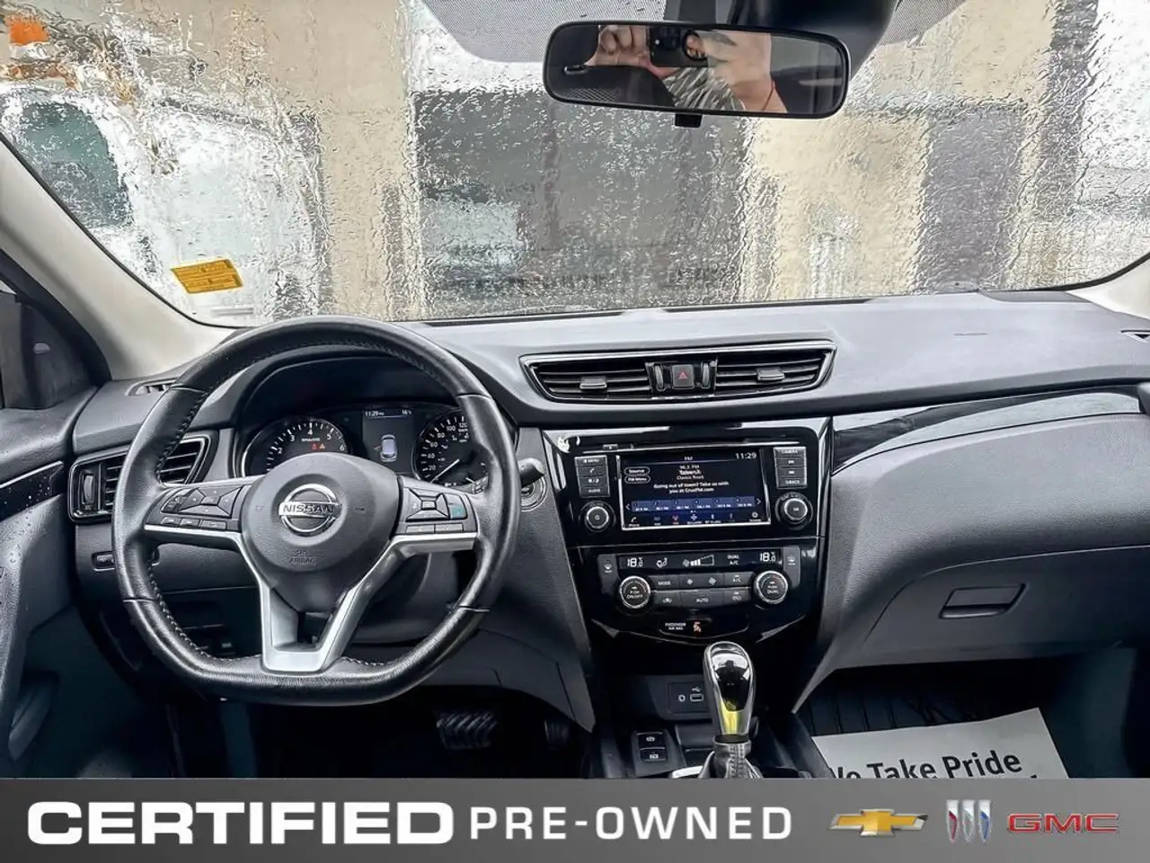 Nissan Qashqai снимка Nissan Qashqai