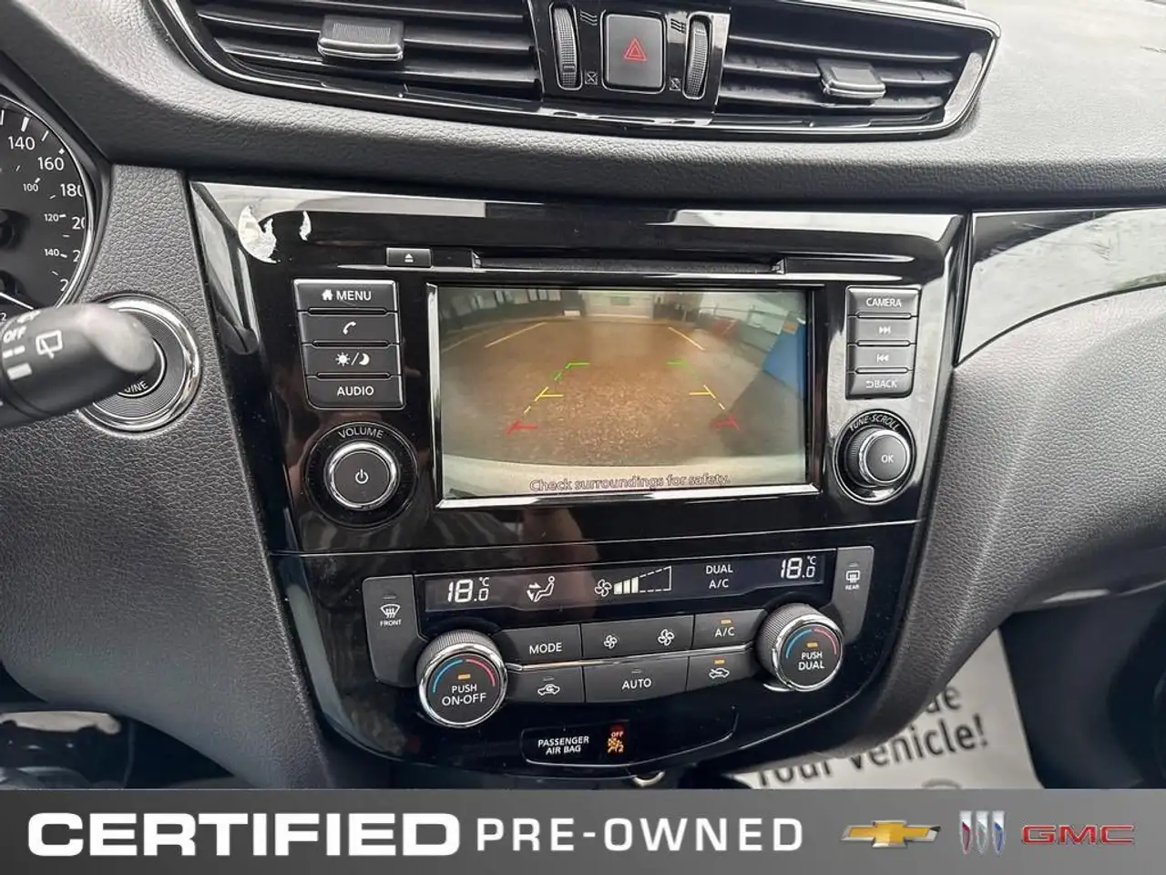 Nissan Qashqai снимка Nissan Qashqai