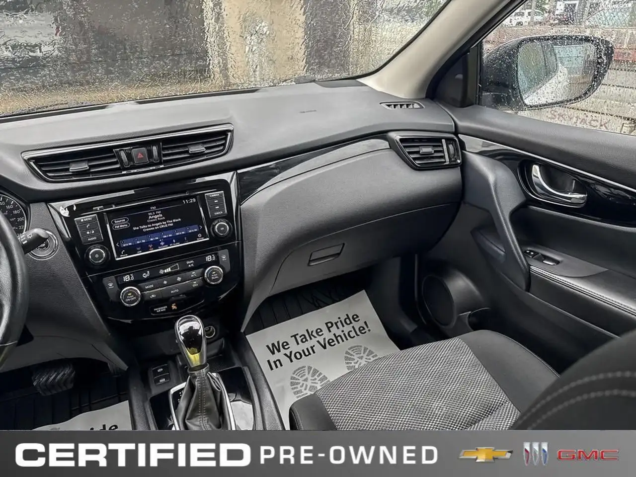 Nissan Qashqai снимка Nissan Qashqai