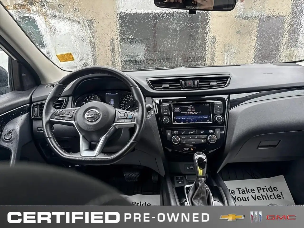 Nissan Qashqai снимка Nissan Qashqai