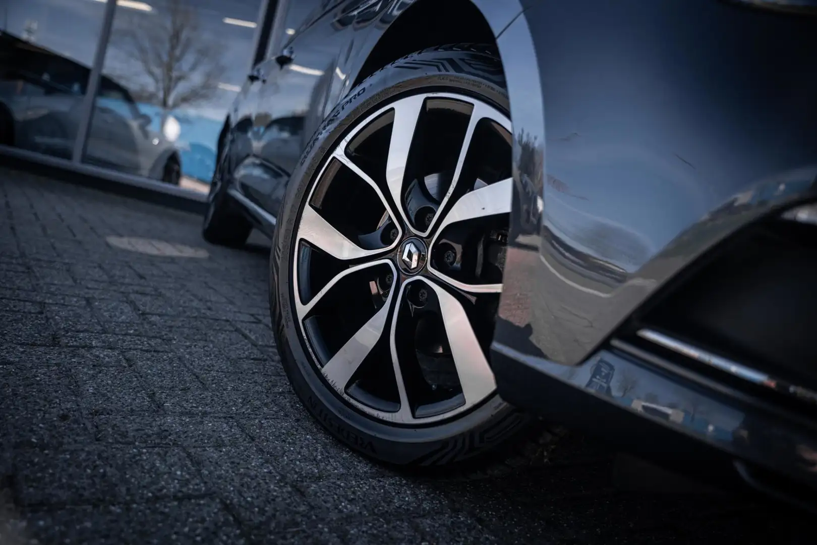 Renault Megane 1.3 TCe Bose|Automaat|Trekhaak|Camera|Climate|Crui Gris - 2