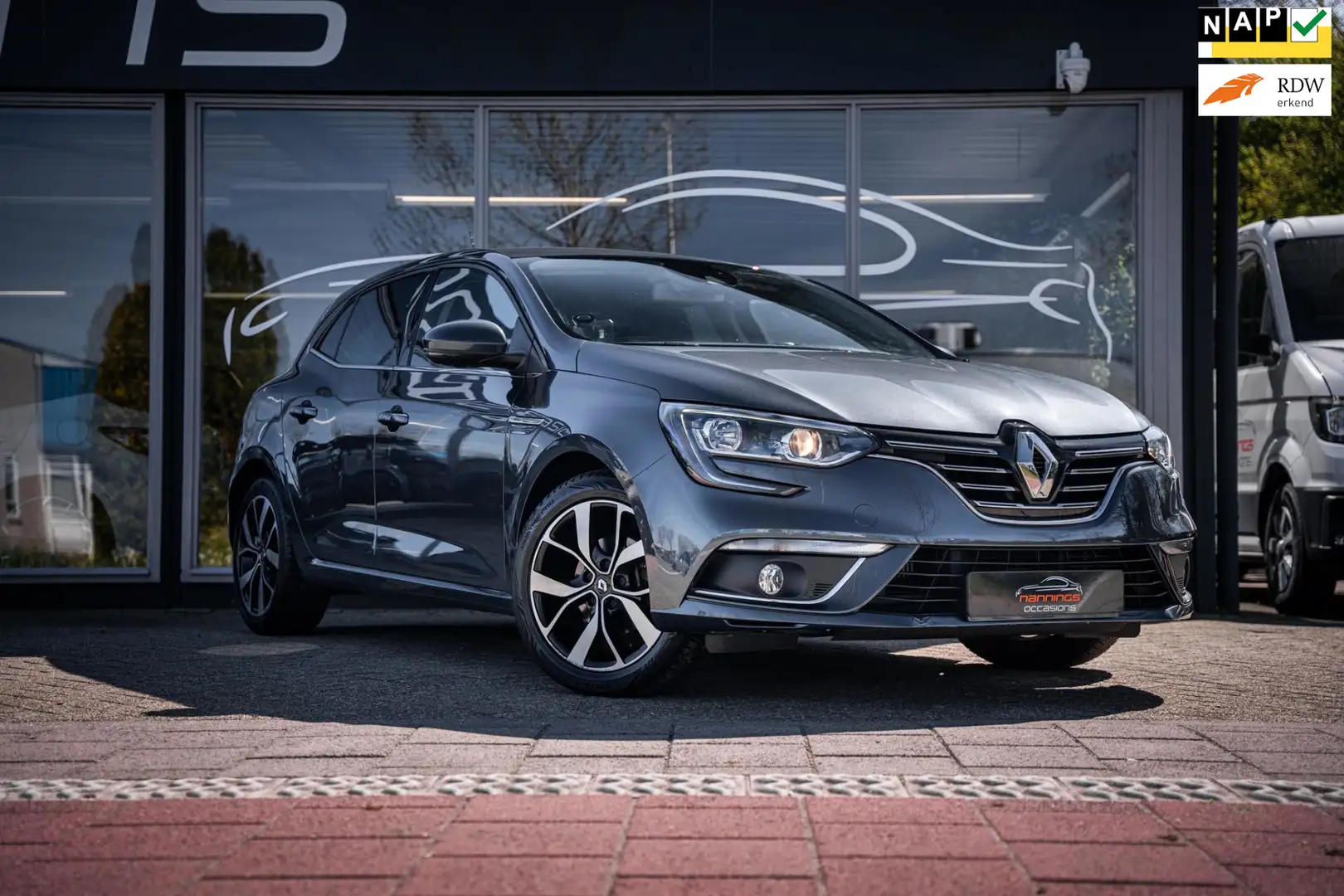 Renault Megane 1.3 TCe Bose|Automaat|Trekhaak|Camera|Climate|Crui Gris - 1