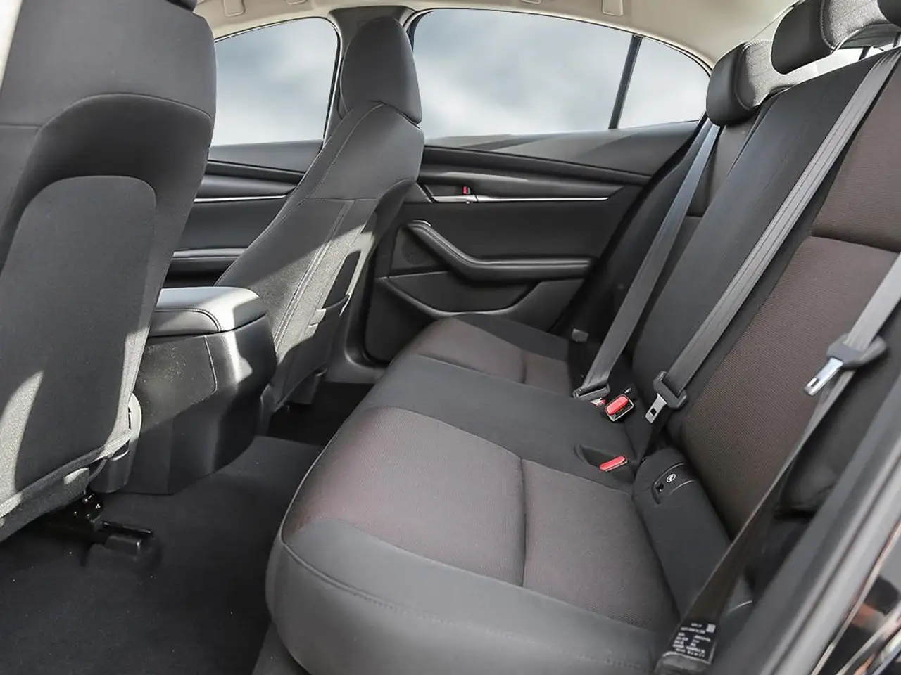 Mazda 3 снимка Mazda 3