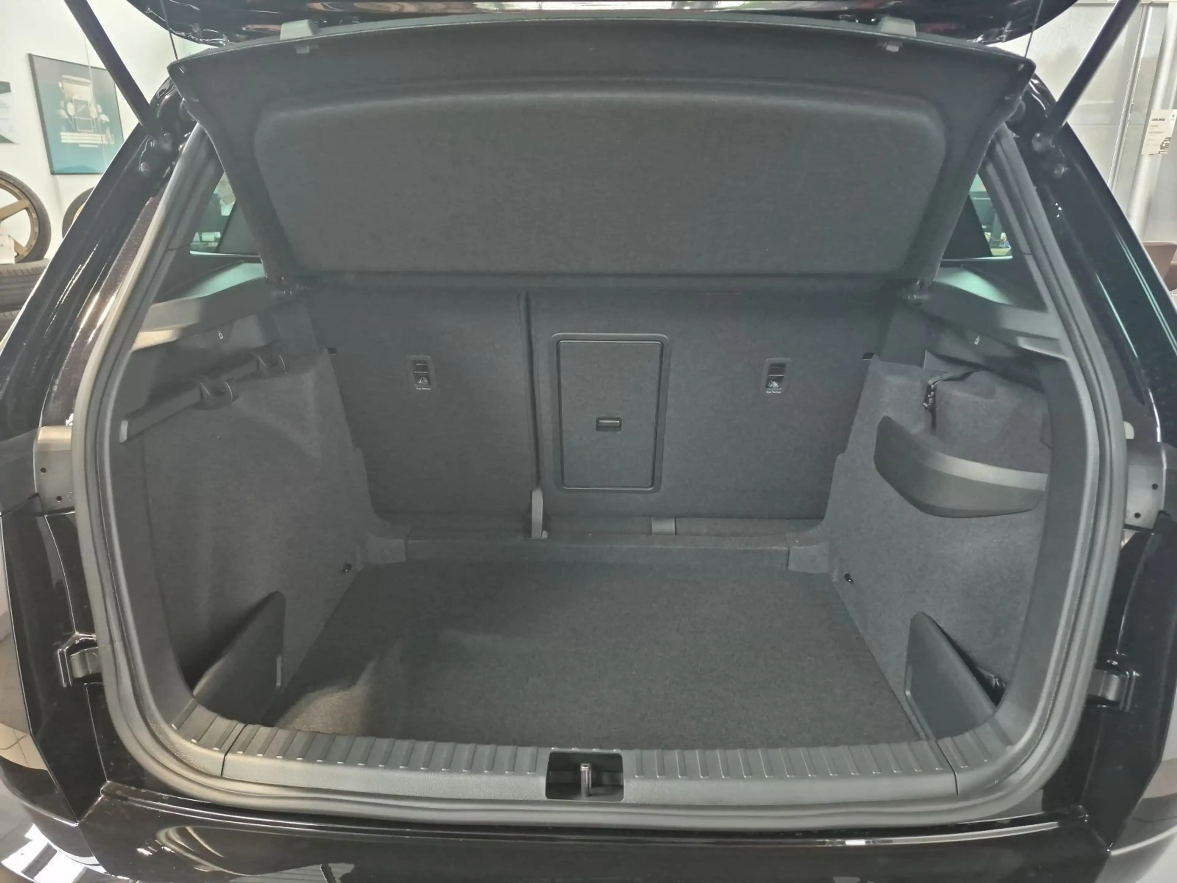 Skoda Karoq Sportline 1,5 TSI 110 kW DSG | Schwarz-Mag — photo 3