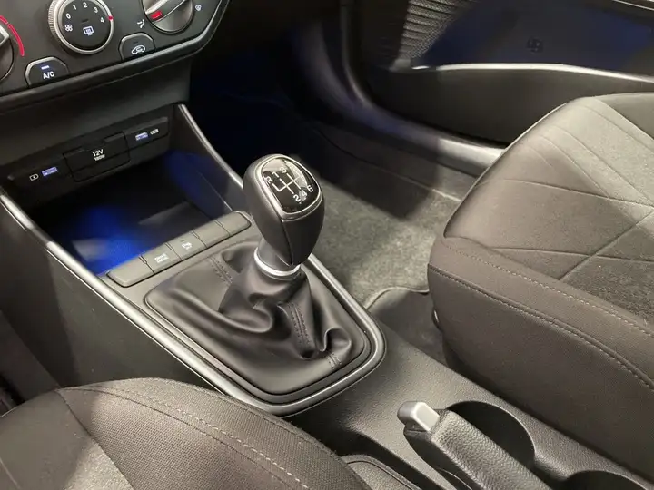 Hyundai Bayon 1.0 TGDI 48V Maxx 2022, foto 14