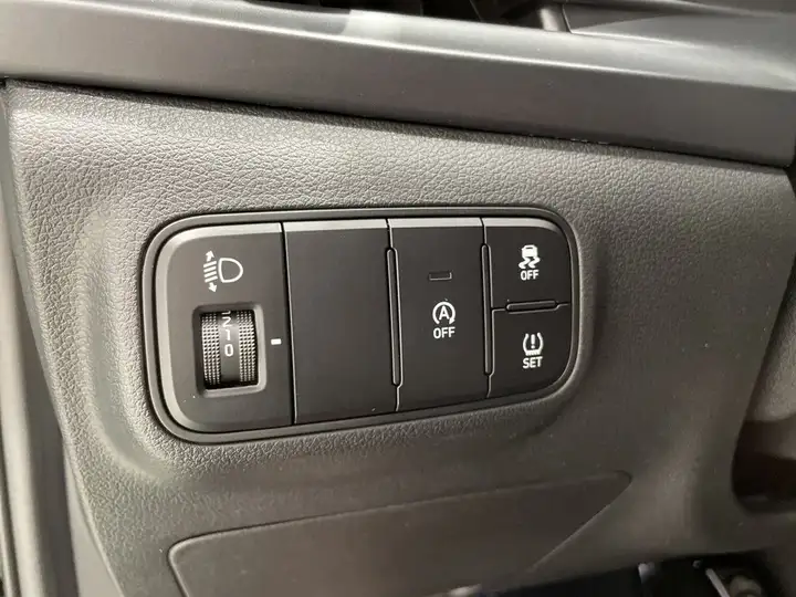 Hyundai Bayon 1.0 TGDI 48V Maxx 2022, foto 18