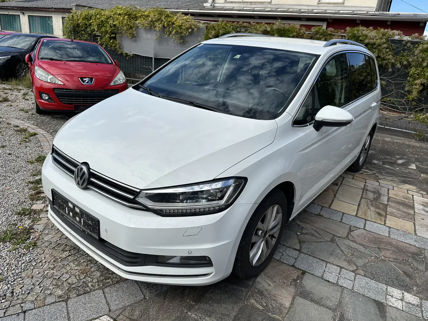 Volkswagen Touran Highline 1,6 SCR TDI DSG,Led Scheinwerfer Weiß - 1