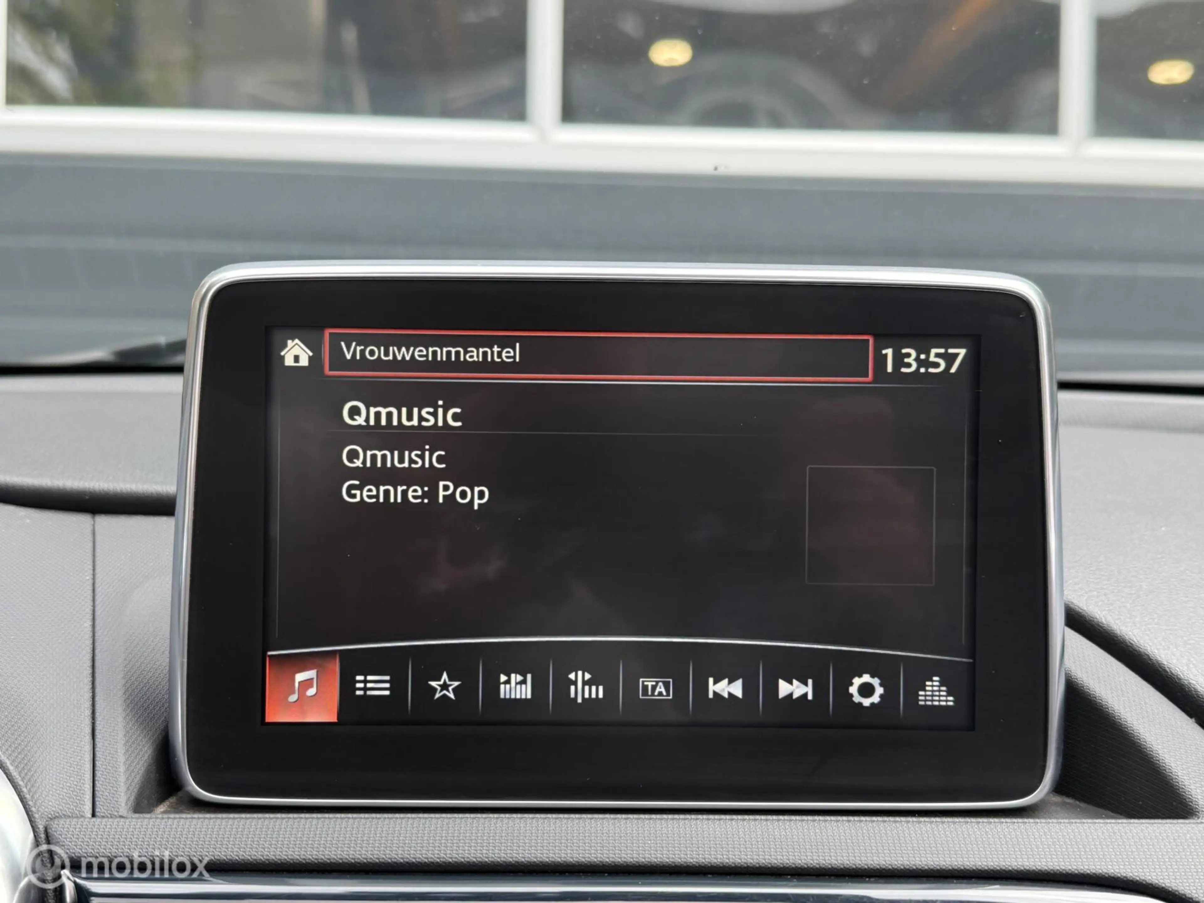 Mazda MX-5 1.5 SkyActiv-G 131 GT-M Leer Navi Bose LED Cruise — photo 15