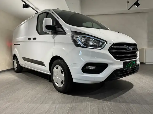 Ford Transit Custom view 6