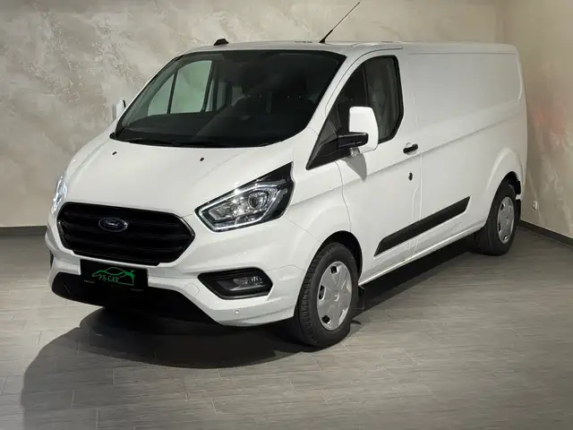 Ford Transit Custom view 3