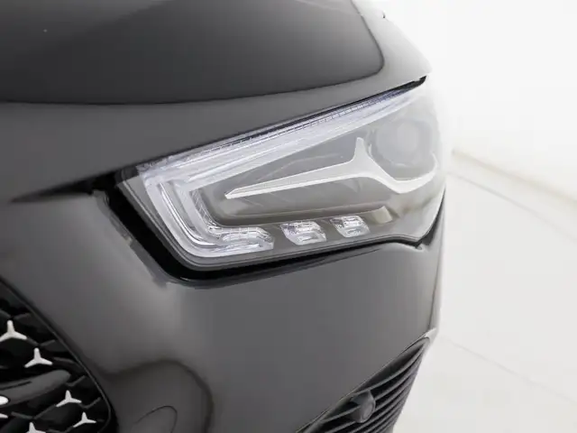 Mercedes-Benz Cla view 8