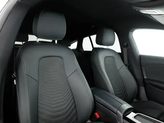 Mercedes-Benz Cla view 12