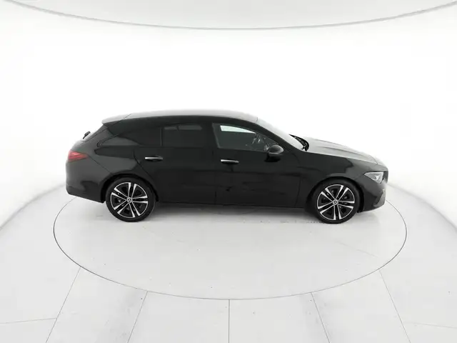 Mercedes-Benz Cla view 5
