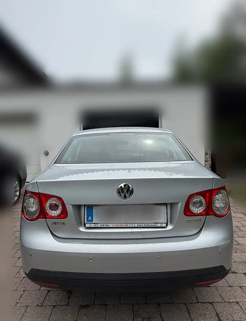 Volkswagen Jetta 2,0 Sportline TDI - 2
