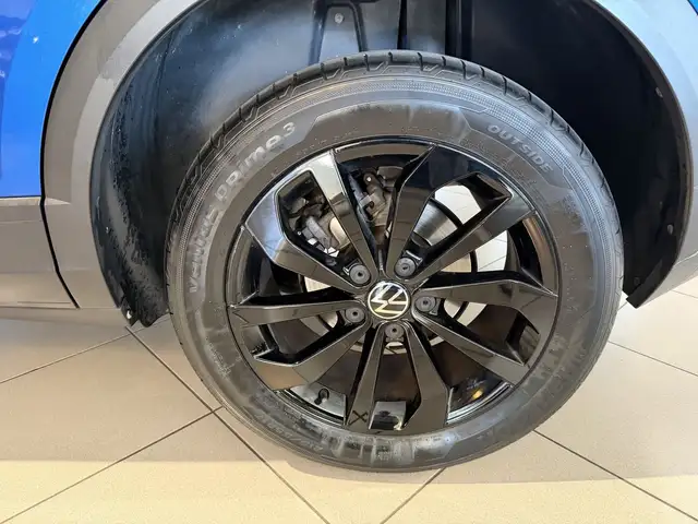 Volkswagen T-Roc view 14