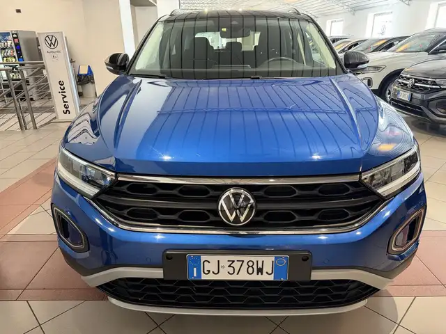 Volkswagen T-Roc view 7
