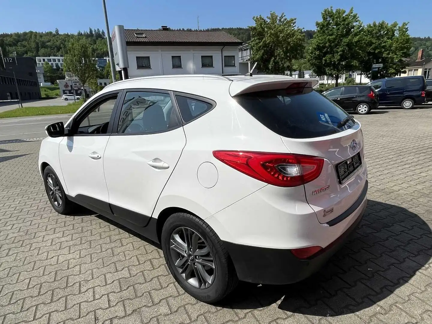 Hyundai iX35 2.0 CRDi 4WD Fifa World Cup Silver Edition Weiß - 1