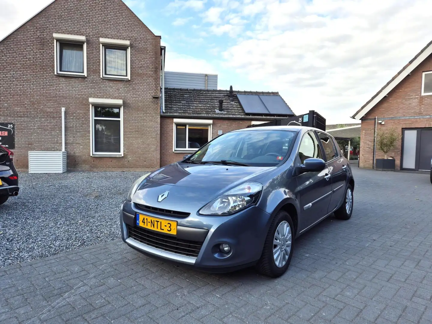 Renault Clio 1.2 Collection 5 Deurs Airco Cruise Blauw - 2