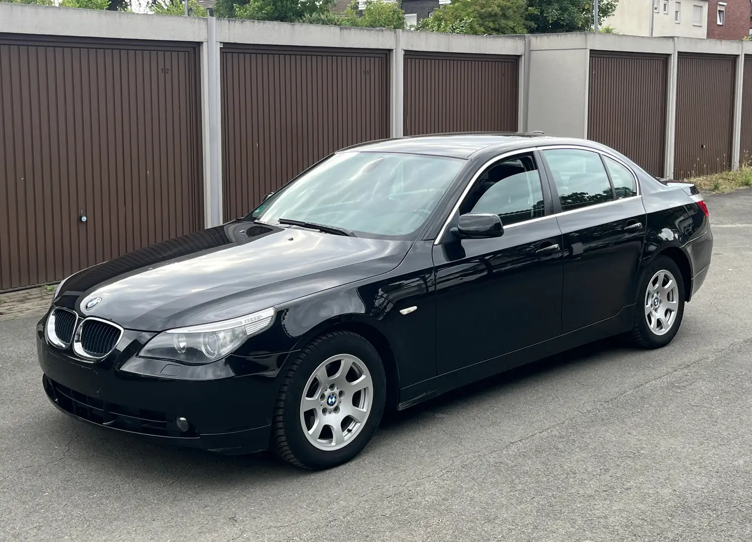 BMW 525 525i KLIMA SITZH XENON TÜV 2.HAND Schwarz - 1