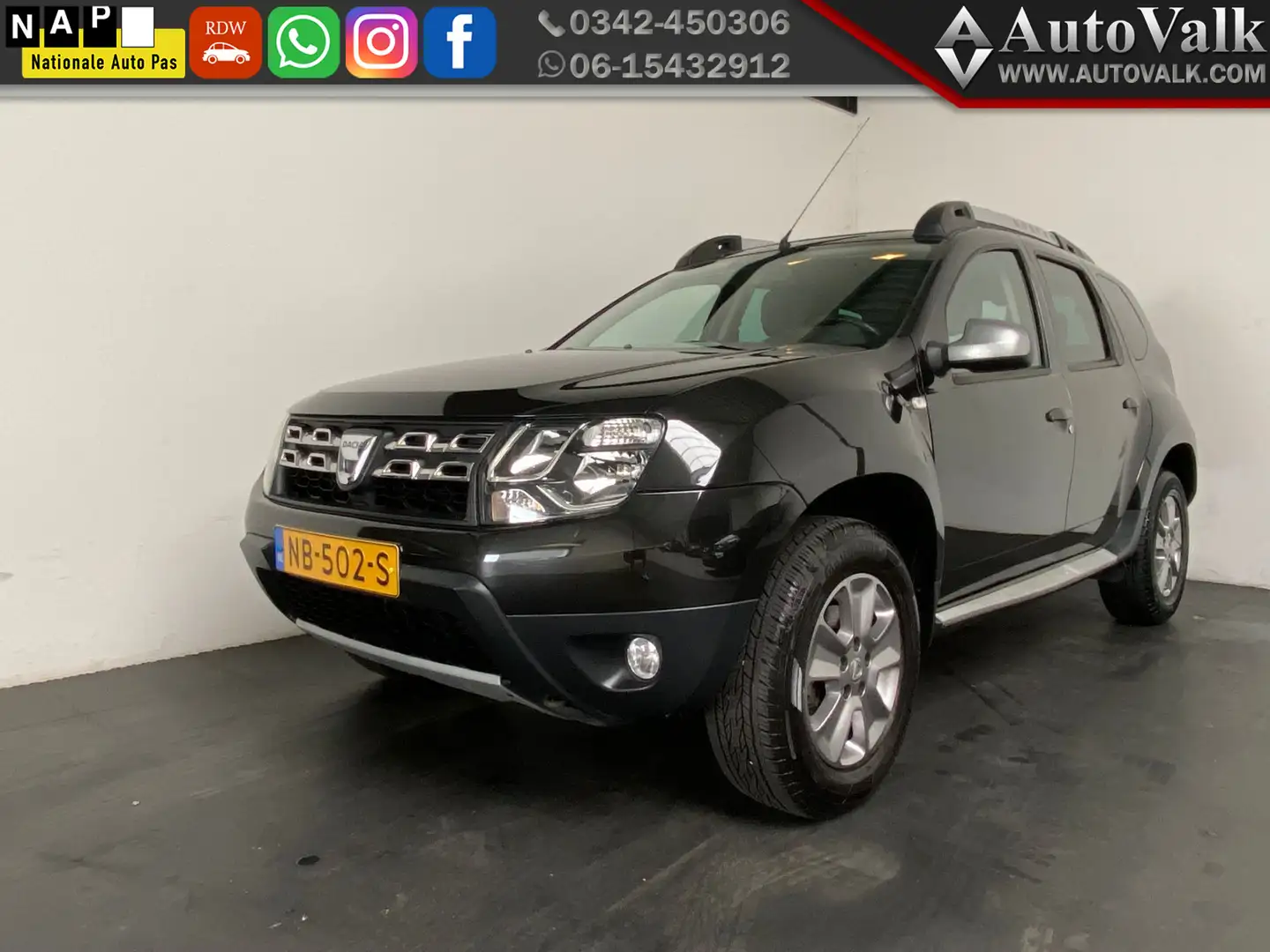 Dacia Duster 1.2 TCe 4x2 Prestige. Navi. Pano! Zwart - 1
