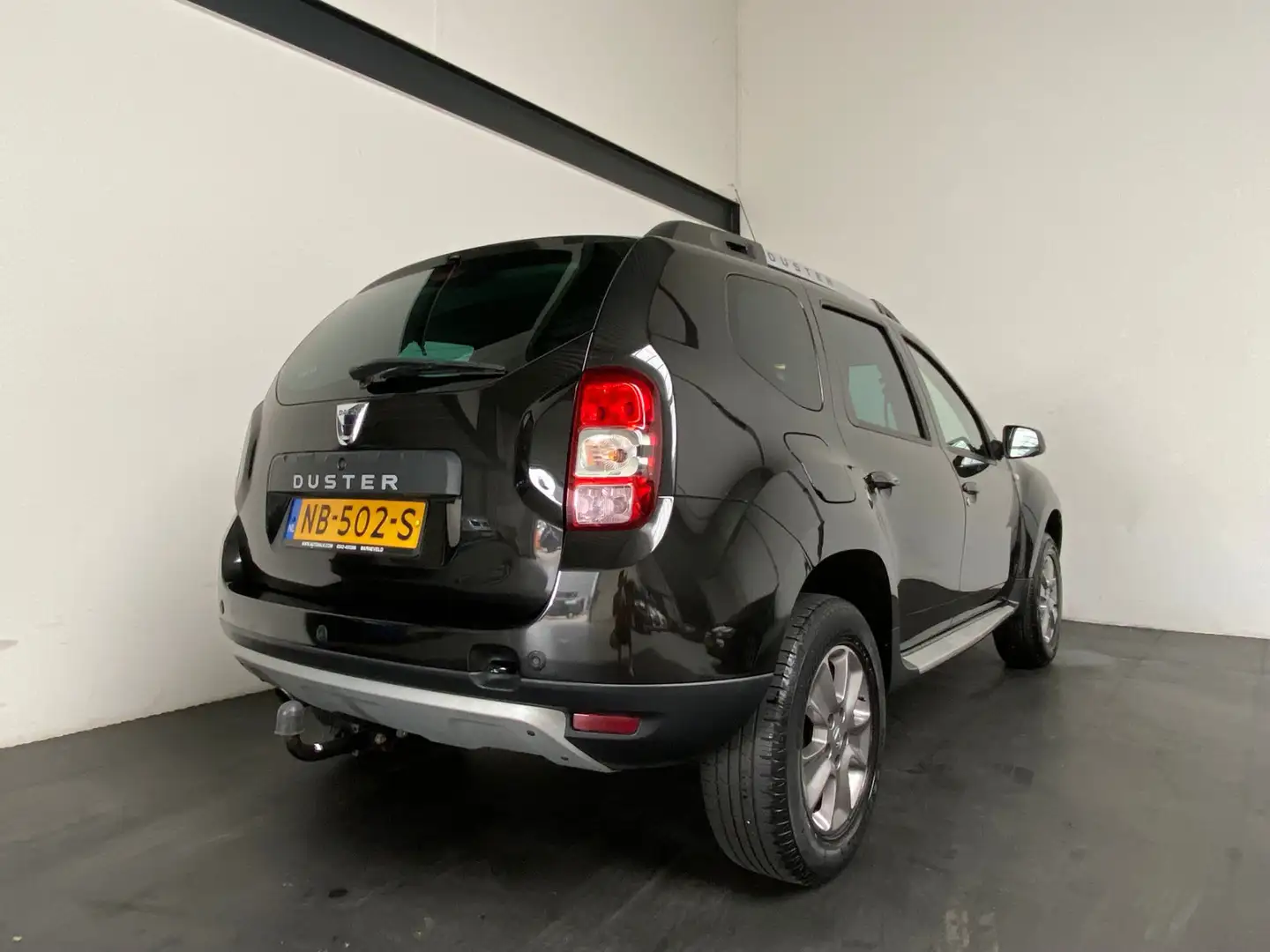 Dacia Duster 1.2 TCe 4x2 Prestige. Navi. Pano! Zwart - 2