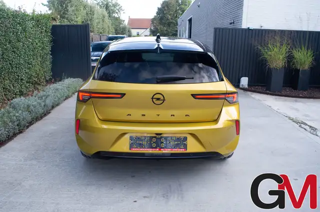 Opel Astra view 5