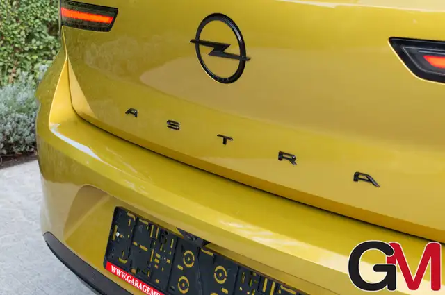 Opel Astra view 9