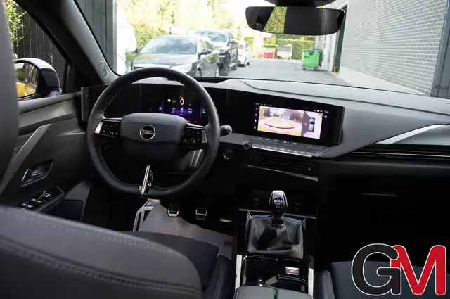 Opel Astra view 13