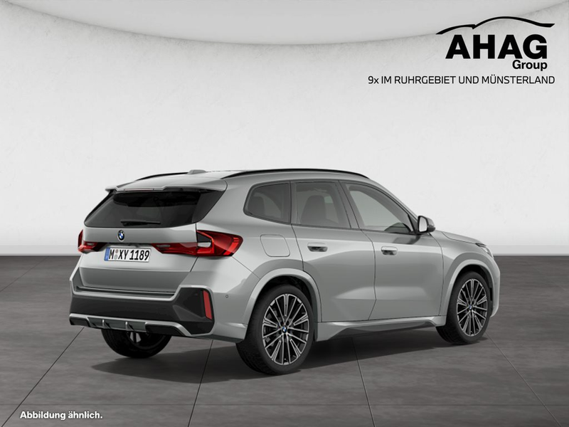BMW X1 sDrive20i — photo 2