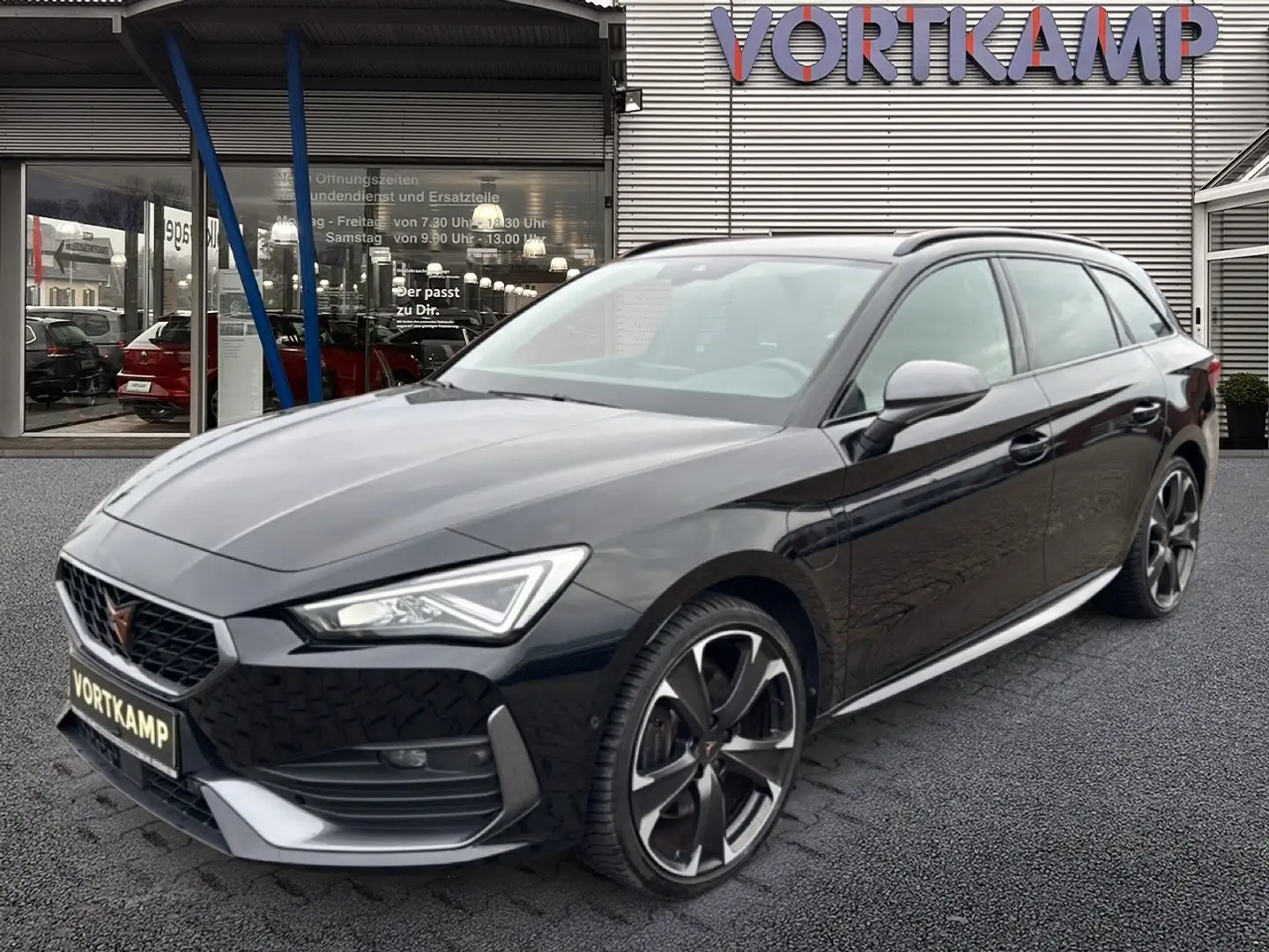 CUPRA Leon Sportstourer e-Hybrid Kamera/FullLink Schwarz - 2