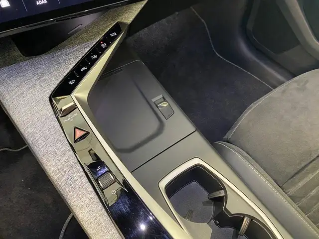 Peugeot 3008 view 12