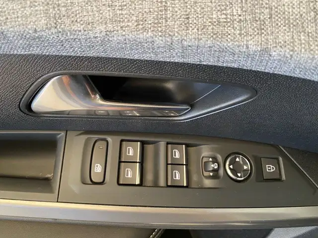 Peugeot 3008 view 19