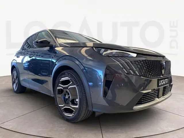 Peugeot 3008 view 3
