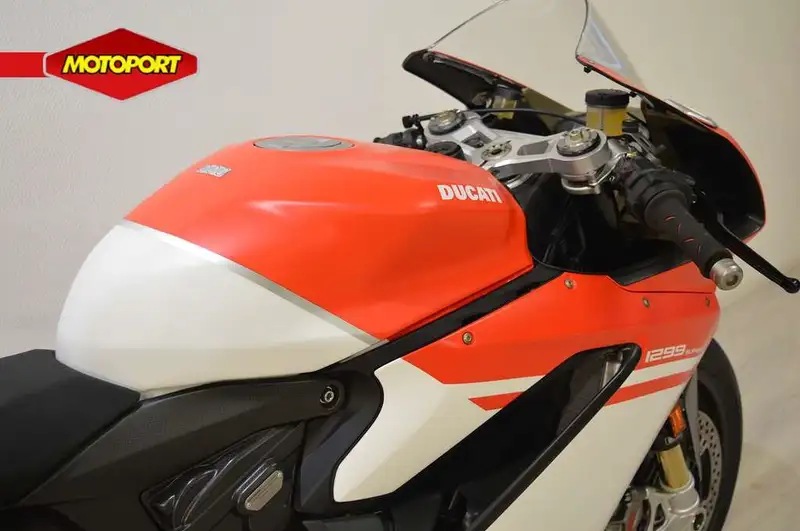 Ducati 1299 Superleggera - foto 4
