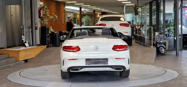 Mercedes-Benz C-Class view 10