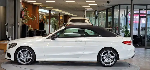Mercedes-Benz C-Class view 4