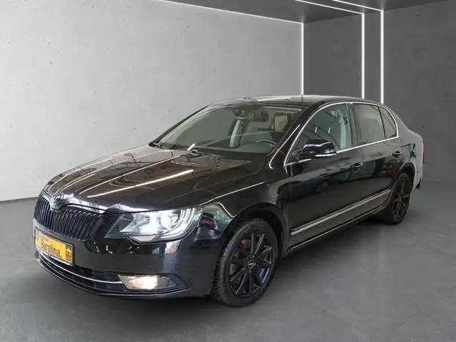 Skoda Superb 1.8 TSI Elegance DSG *PDC*NAV*GRA*SHZ*
