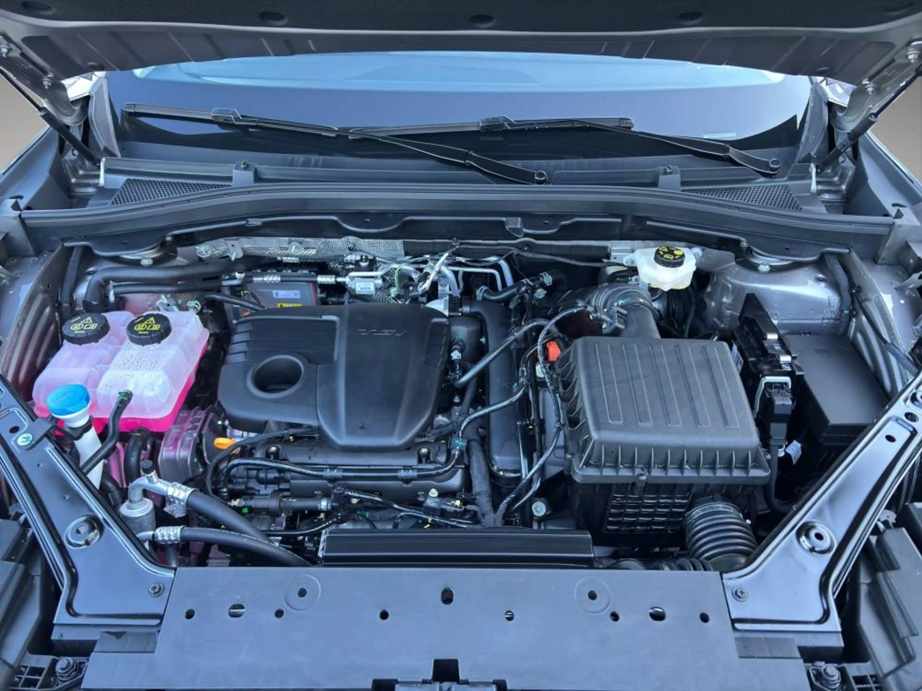 MG MGS9 1.5T PHEV Premium — photo 15