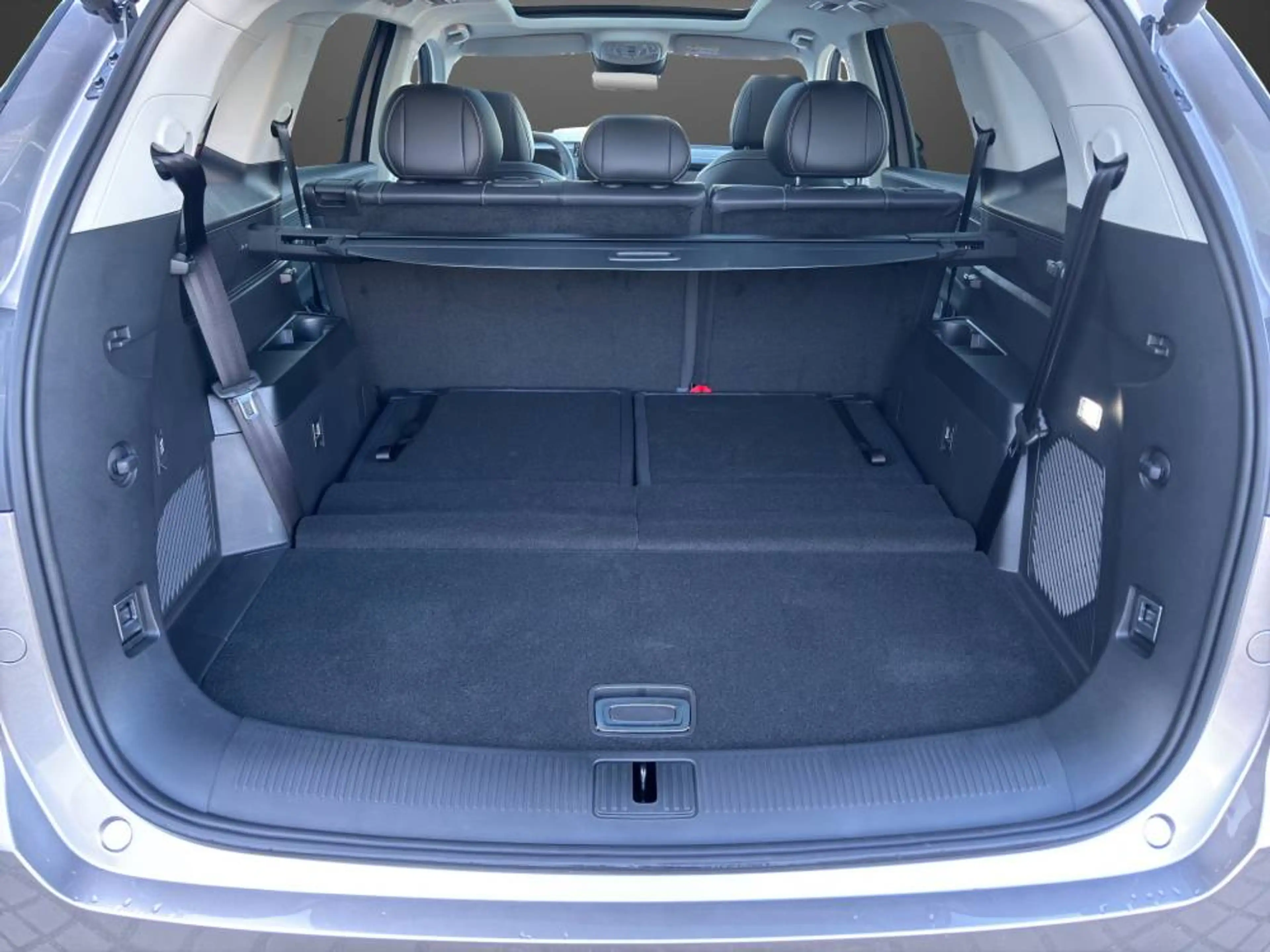 MG MGS9 1.5T PHEV Premium — photo 13