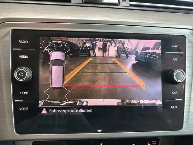 Volkswagen Passat view 15