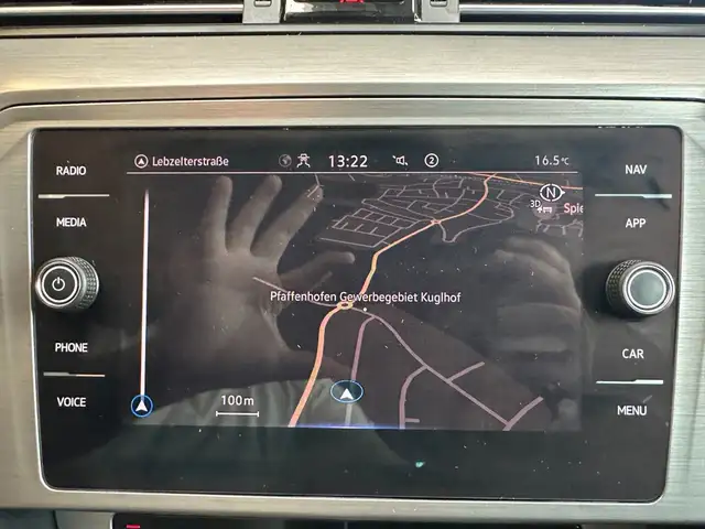Volkswagen Passat view 14