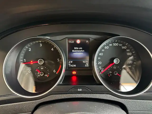 Volkswagen Passat view 13