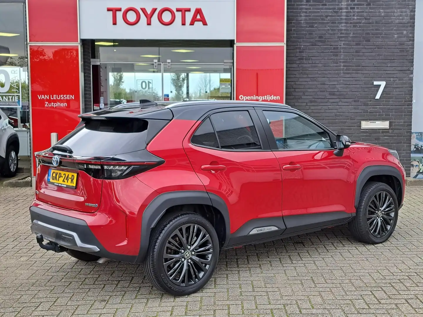Toyota Yaris Cross 1.5 Hybrid Adventure TREKHAAK ELEK. ACHTERKLEP PDC Rot - 2