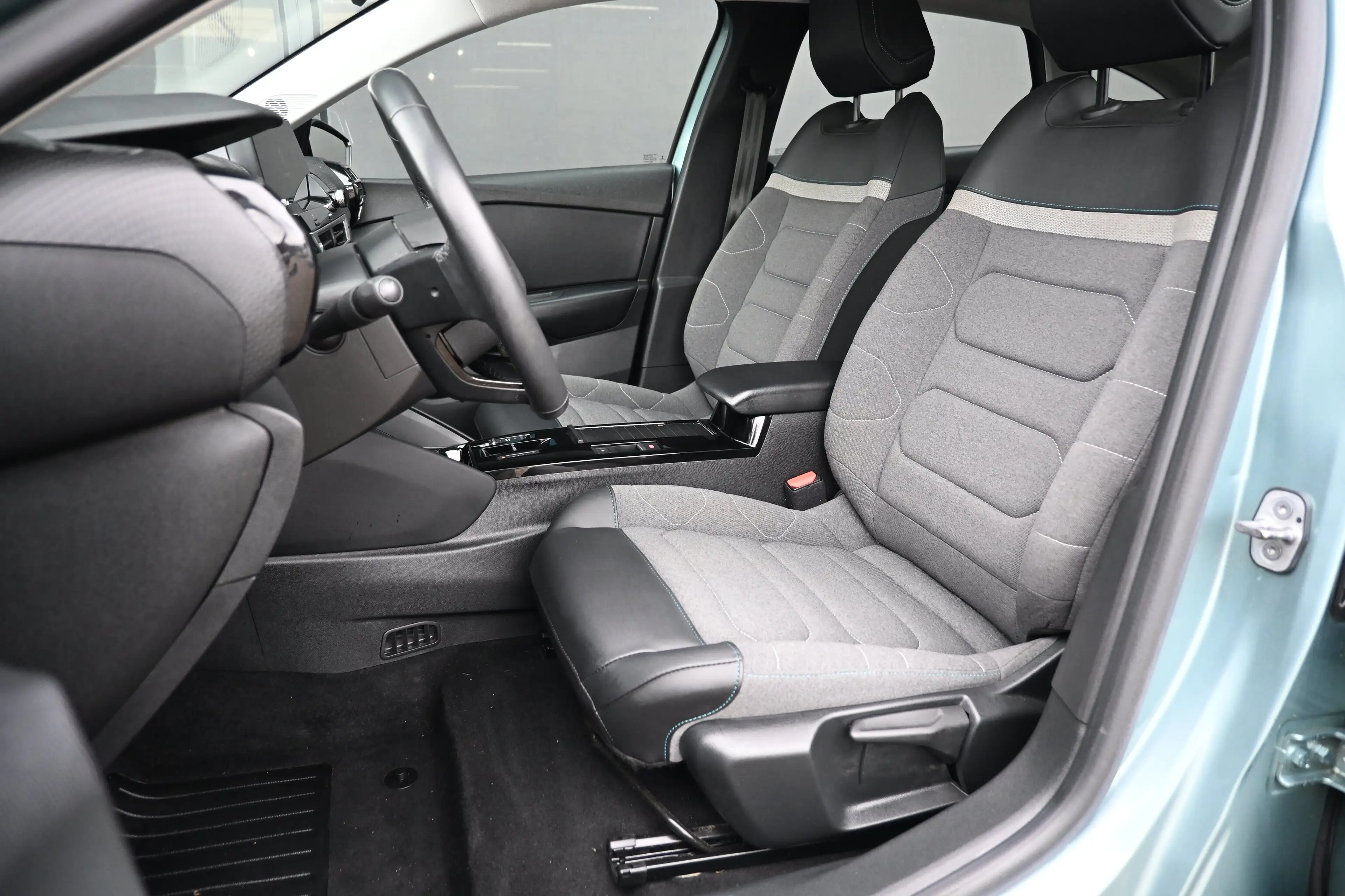 Citroen E-C4 Electric Feel Pack 50 kWh 3 Fase 87%SOH! | Afn. Trekhaak | — photo 7