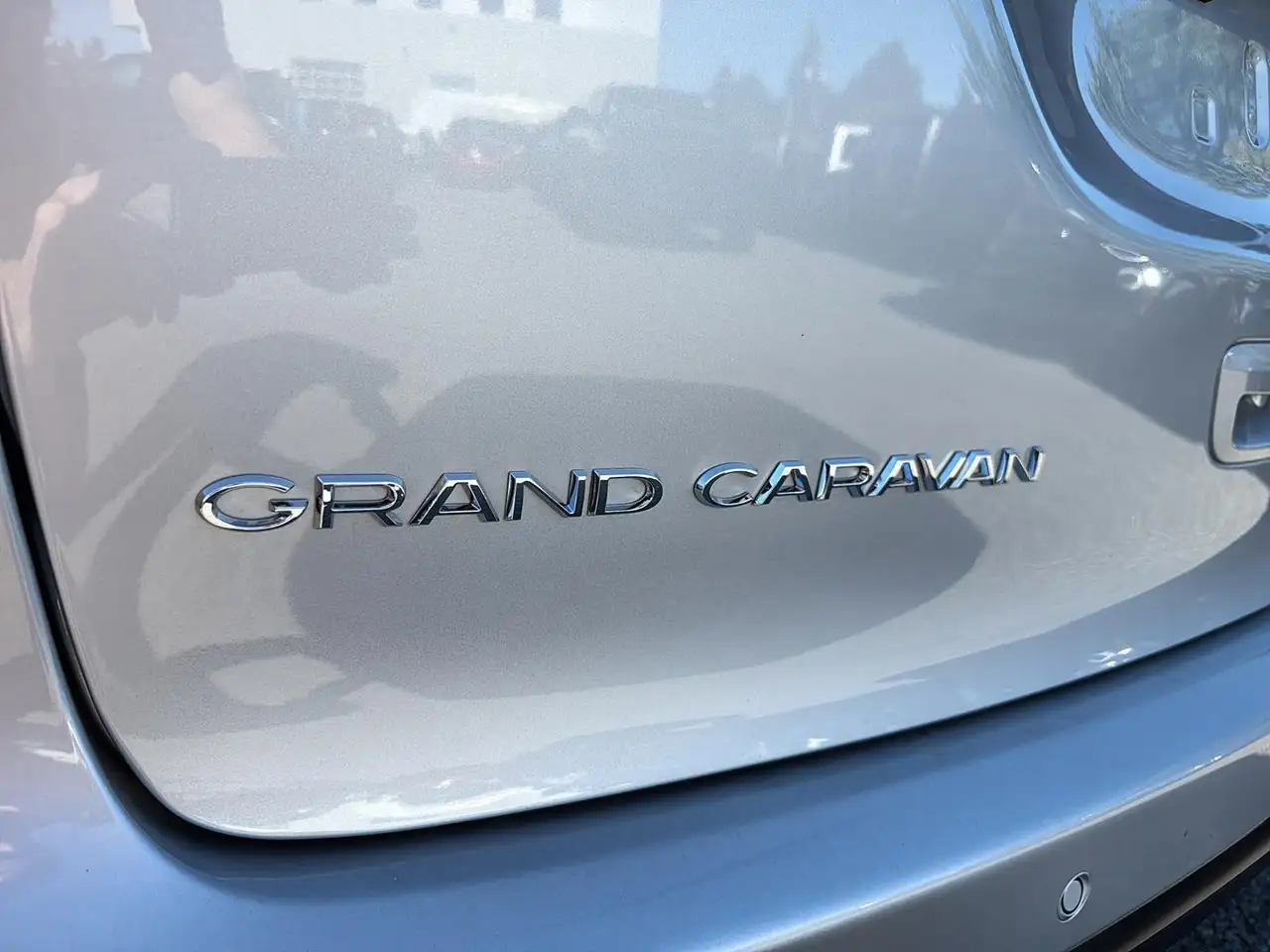 Chrysler Grand Caravan снимка Chrysler Grand Caravan