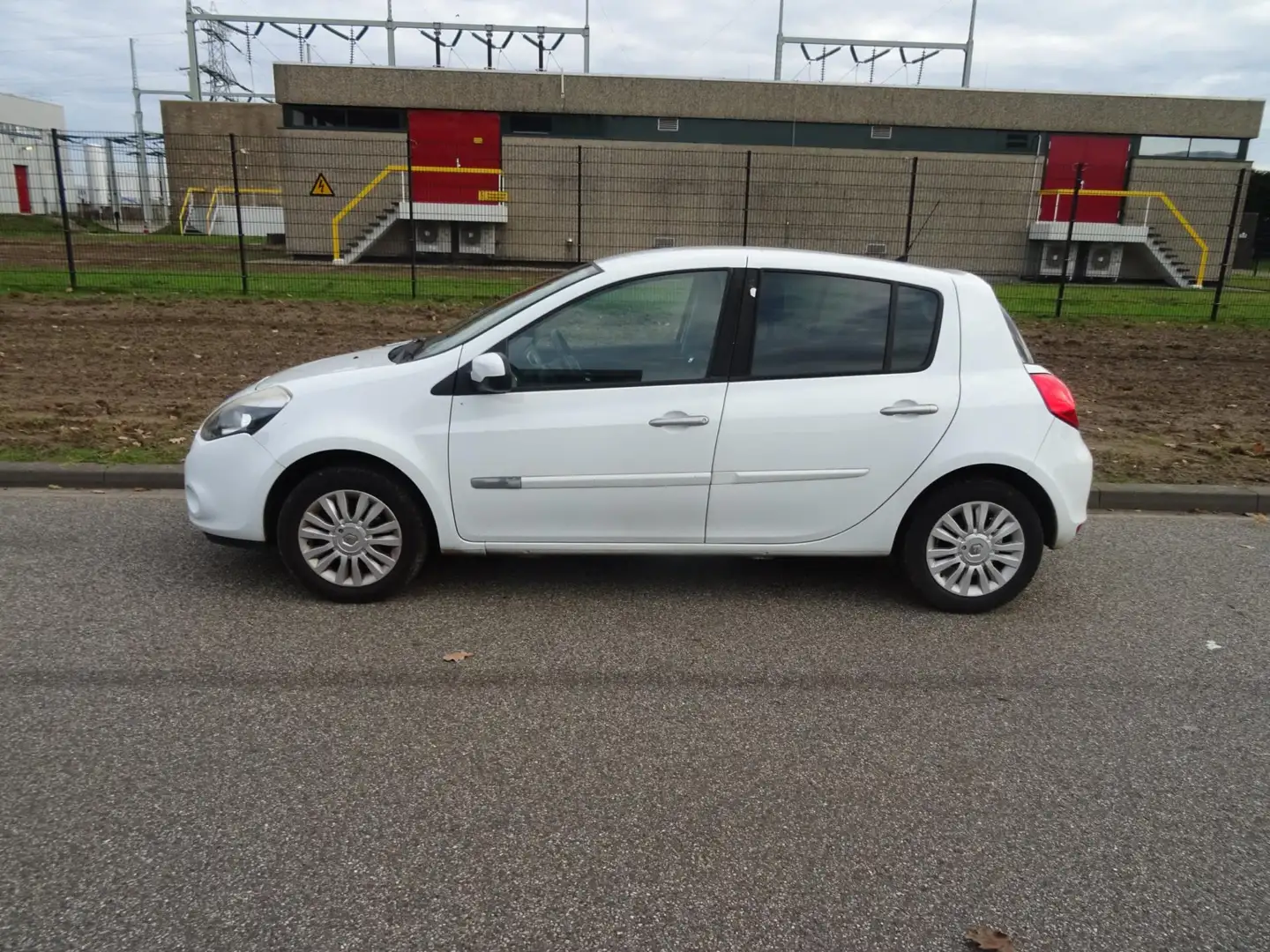 Renault Clio 1.2 Collection Wit - 2