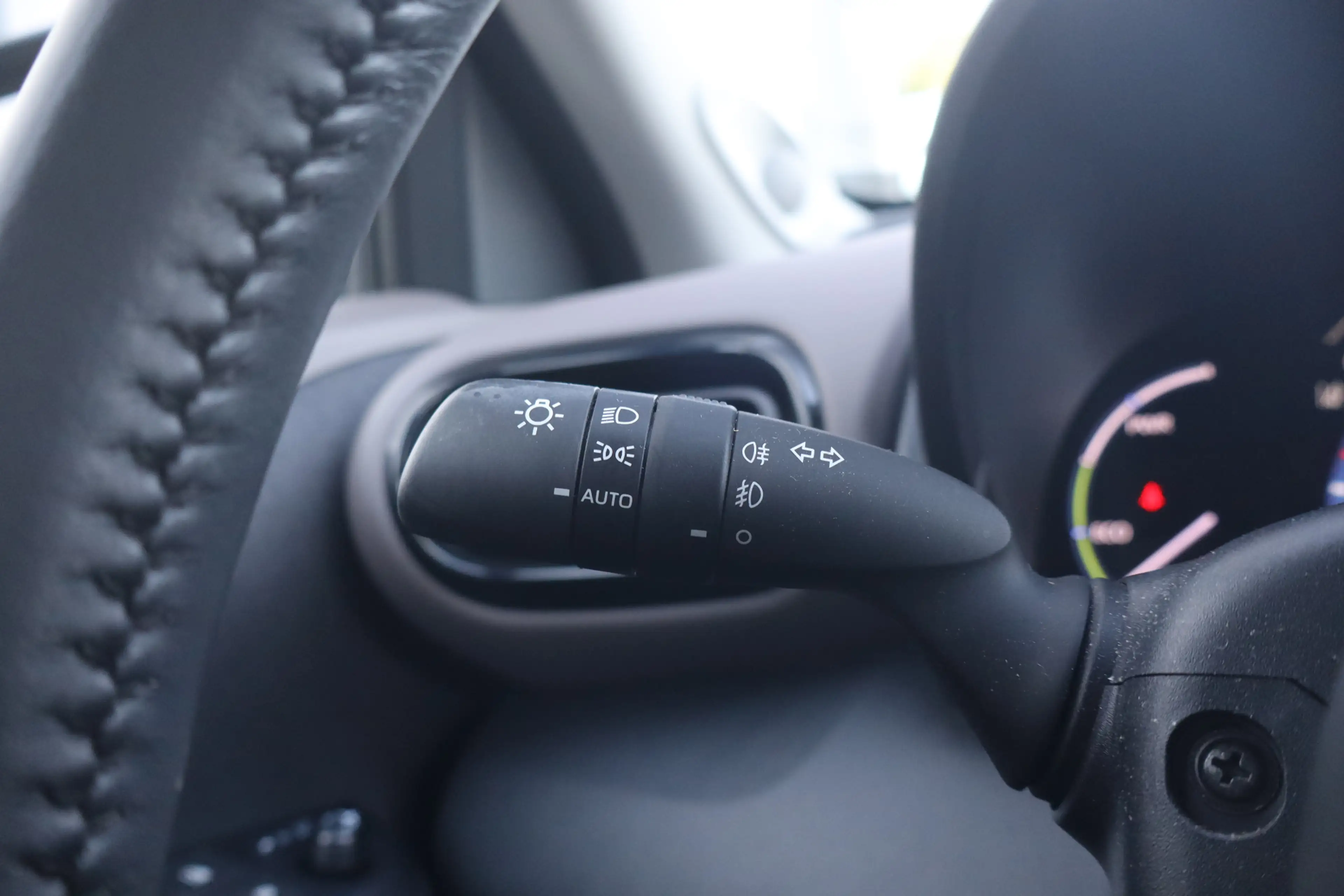 Toyota Yaris Cross 1.5 Hybrid Executive - NL- Auto!! HUD I Camera I D — photo 23