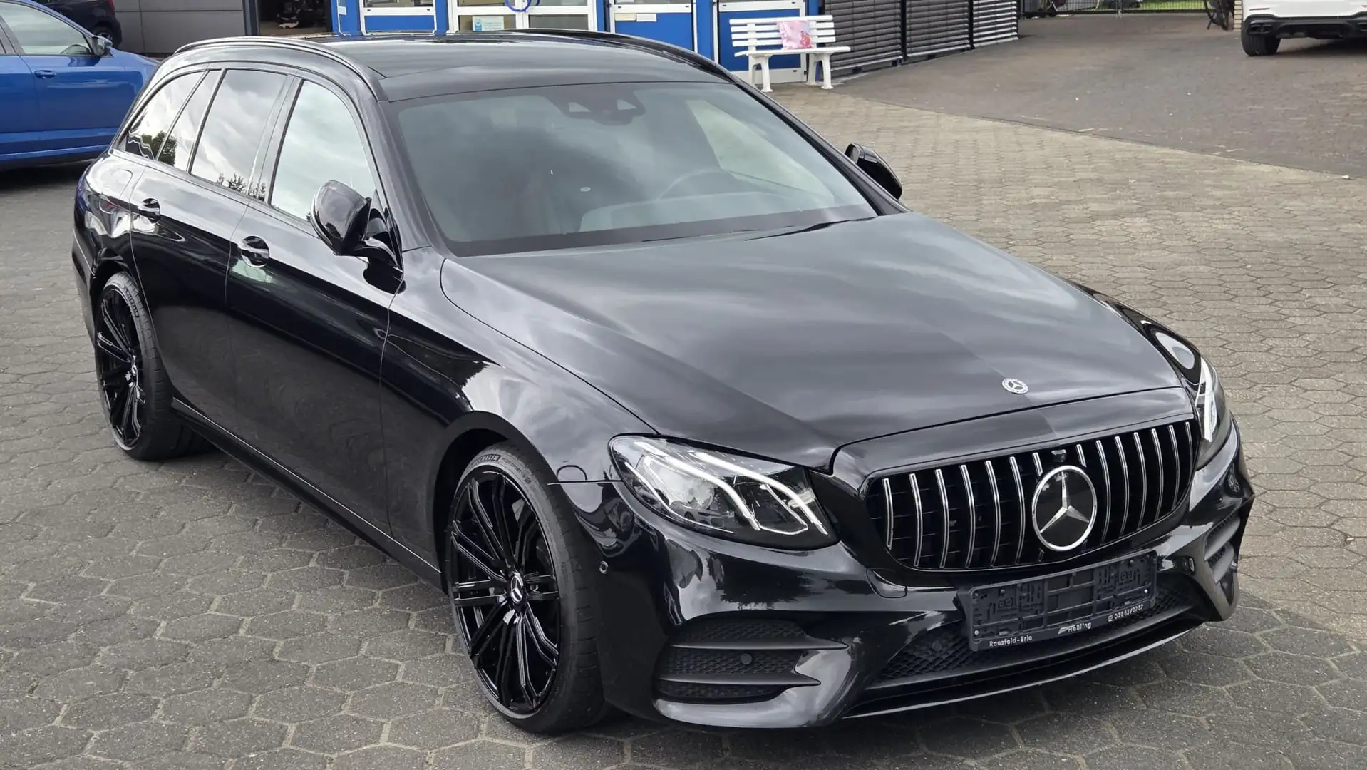 Mercedes-Benz E 450 E 450 4Matic AMG DESIGNIO Pano Distronic Noir - 1