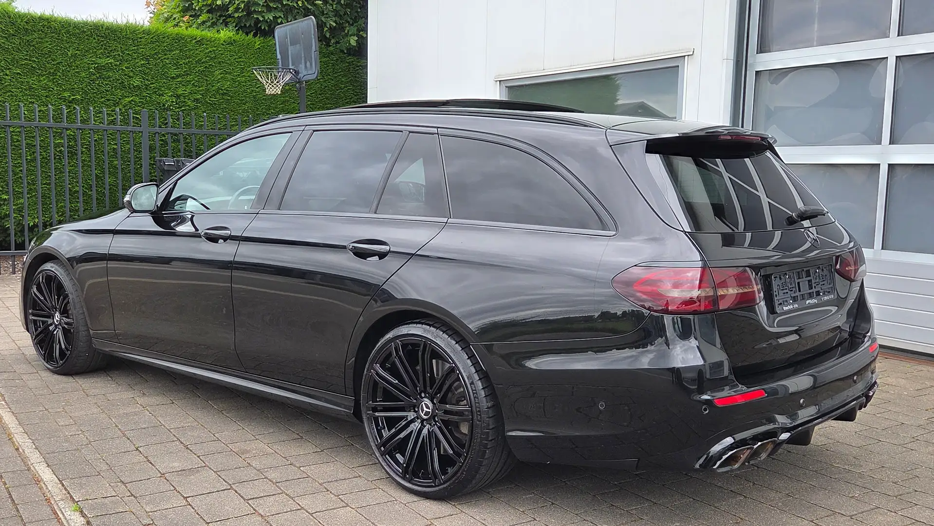 Mercedes-Benz E 450 E 450 4Matic AMG DESIGNIO Pano Distronic Zwart - 2