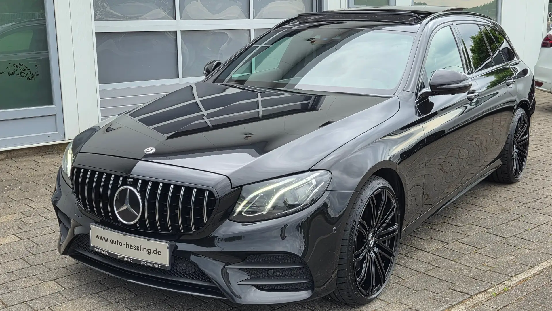 Mercedes-Benz E 450 E 450 4Matic AMG DESIGNIO Pano Distronic Zwart - 1